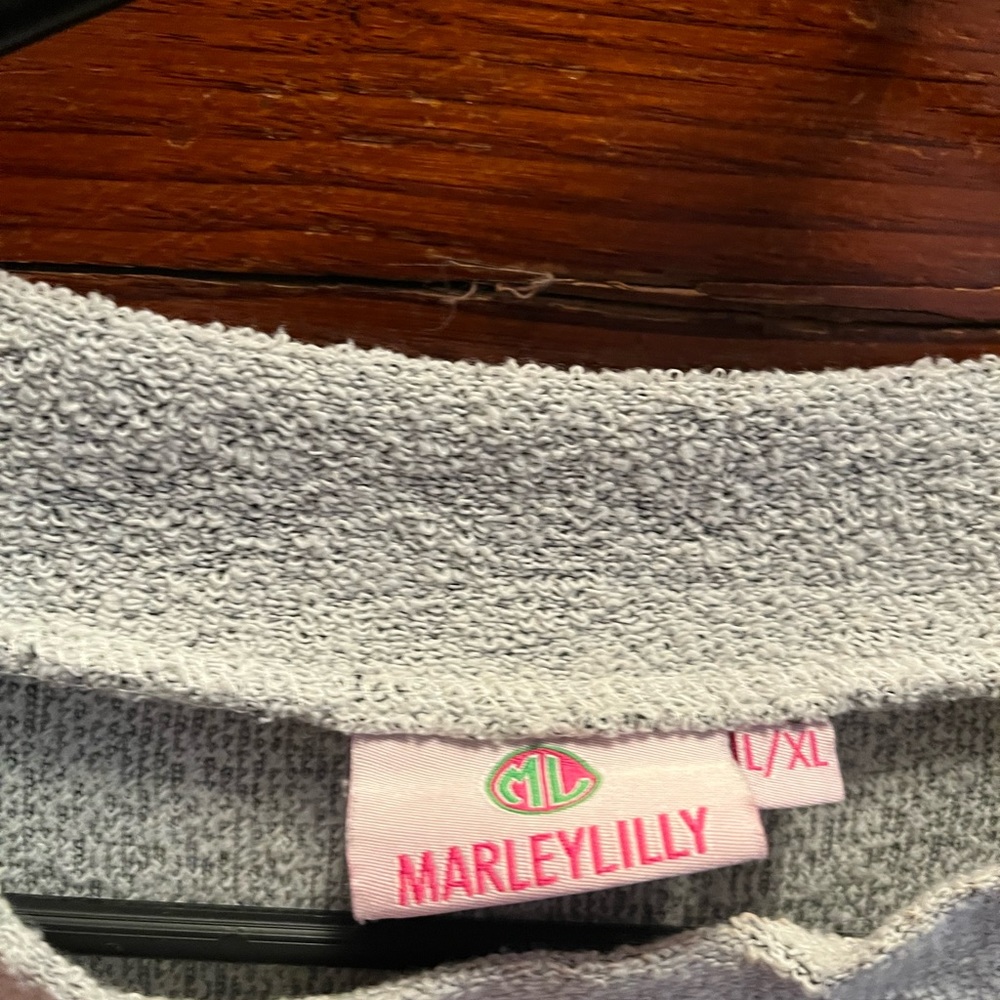 Sweater - Picture 3 of 3